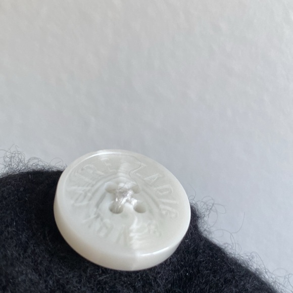 Zadig & Voltaire Cashmere Embroidered Broken Heart Intarsia Reglis Sweater - Picture 16 of 16